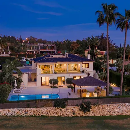 - Naranjos Golf Frontline Villa