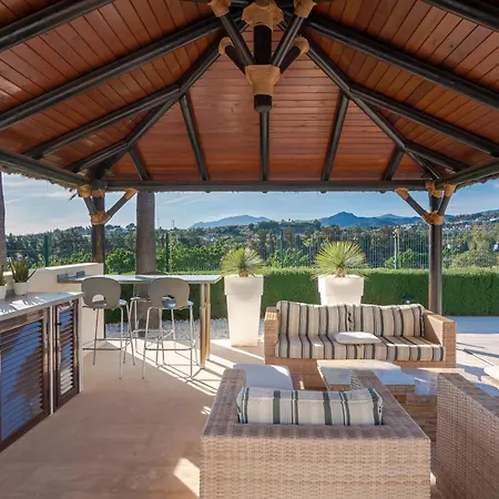 - Naranjos Golf Frontline Marbella