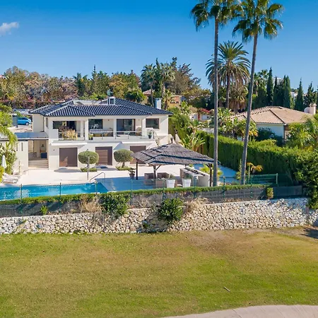- Naranjos Golf Frontline Villa *