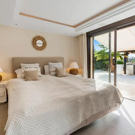 Villa - Naranjos Golf Frontline *