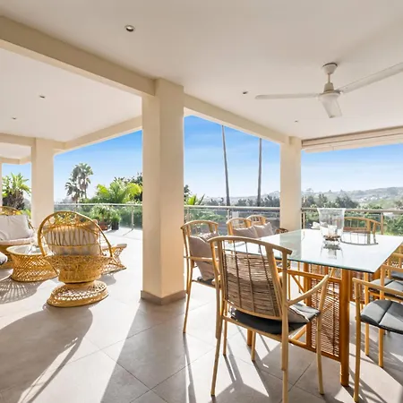 - Naranjos Golf Frontline Villa *