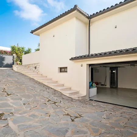 - Naranjos Golf Frontline Villa Marbella