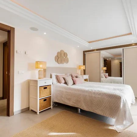 Villa - Naranjos Golf Frontline *