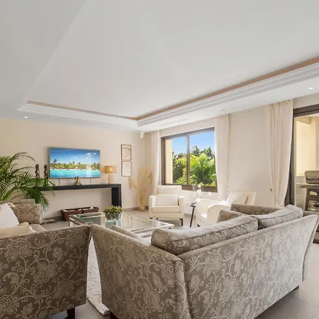- Naranjos Golf Frontline Marbella