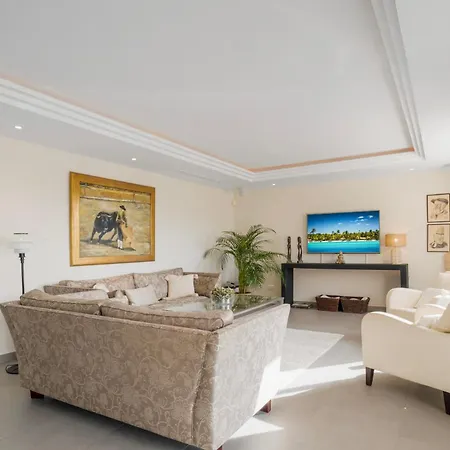Villa - Naranjos Golf Frontline